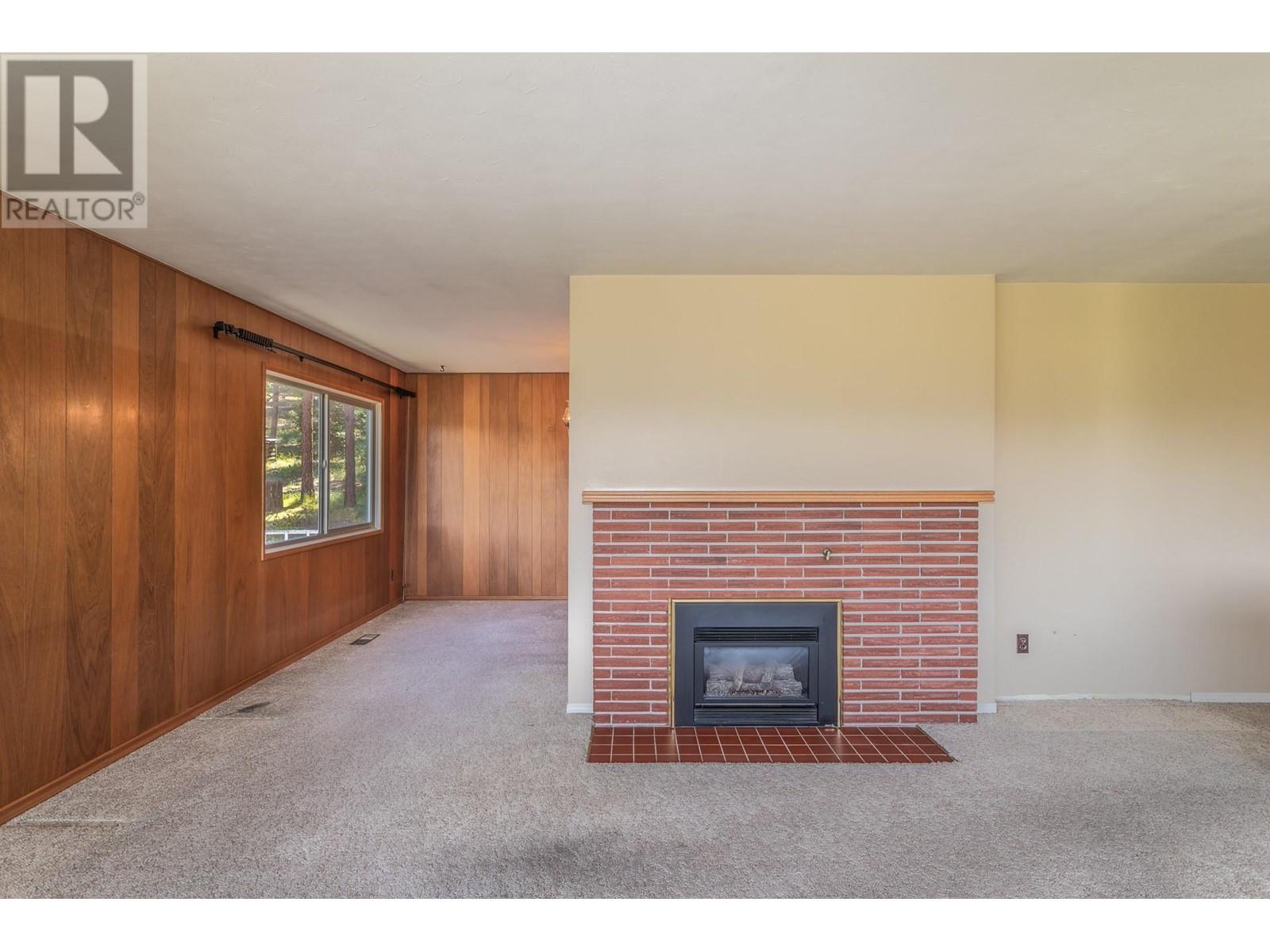 Property at 4729 Lakeshore Road image 1