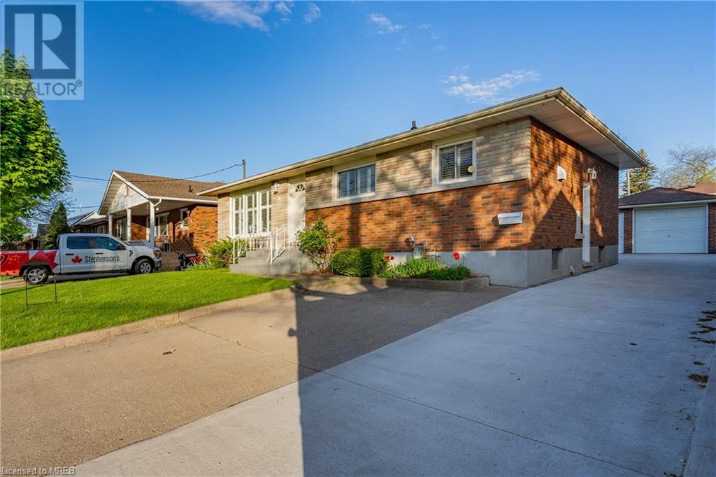 2 Anderson Street, St. Catharines, Ontario  L2M 5C9 - Photo 2 - 40557139