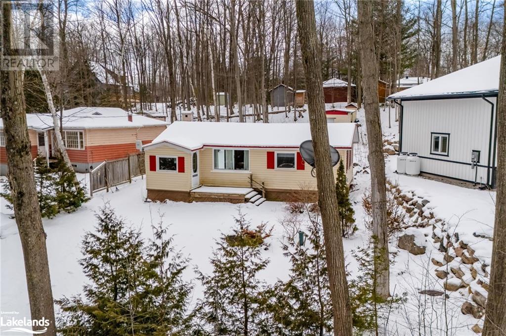 48 Mcarthur Drive, Penetanguishene, Ontario  L9M 1W9 - Photo 2 - 40556850