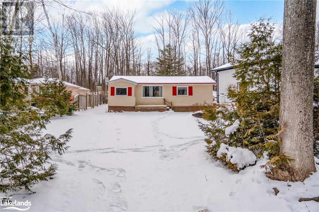 48 Mcarthur Drive, Penetanguishene, Ontario  L9M 1W9 - Photo 3 - 40556850