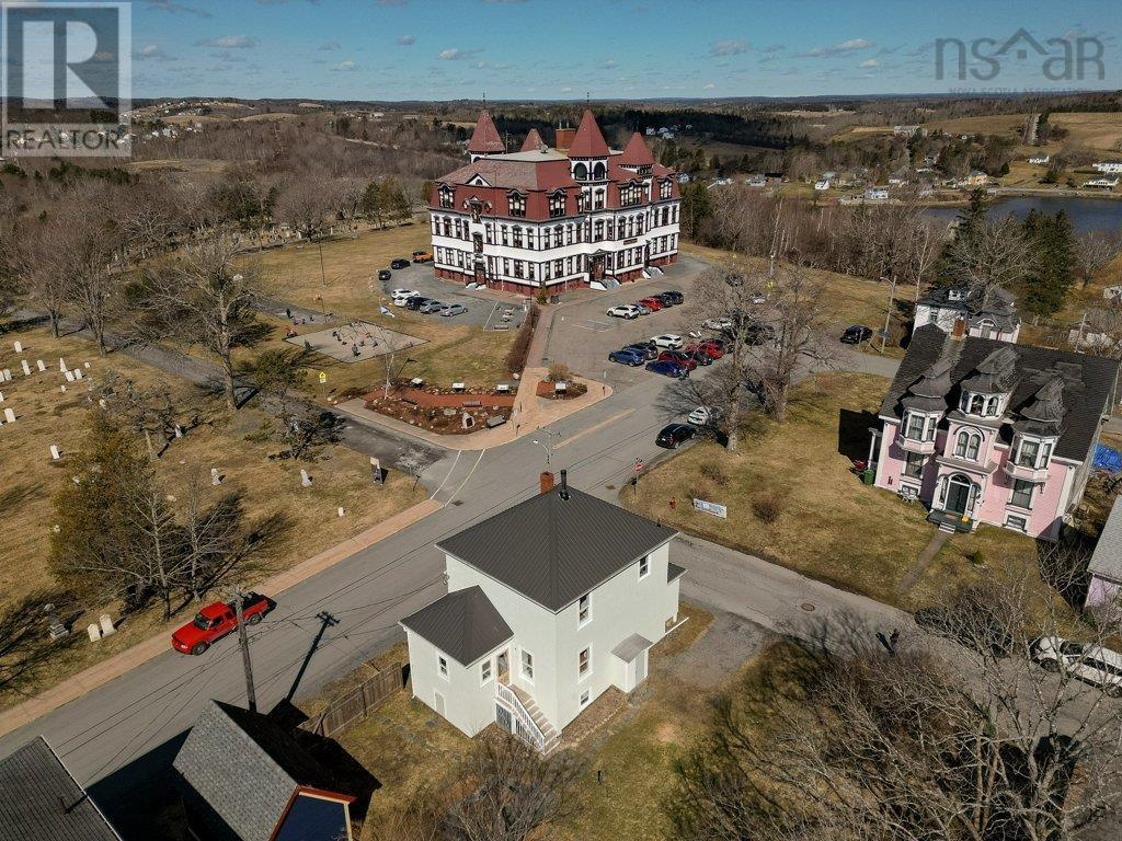 72 Kaulbach Street, Lunenburg, Nova Scotia  B0J 2C0 - Photo 33 - 202405155