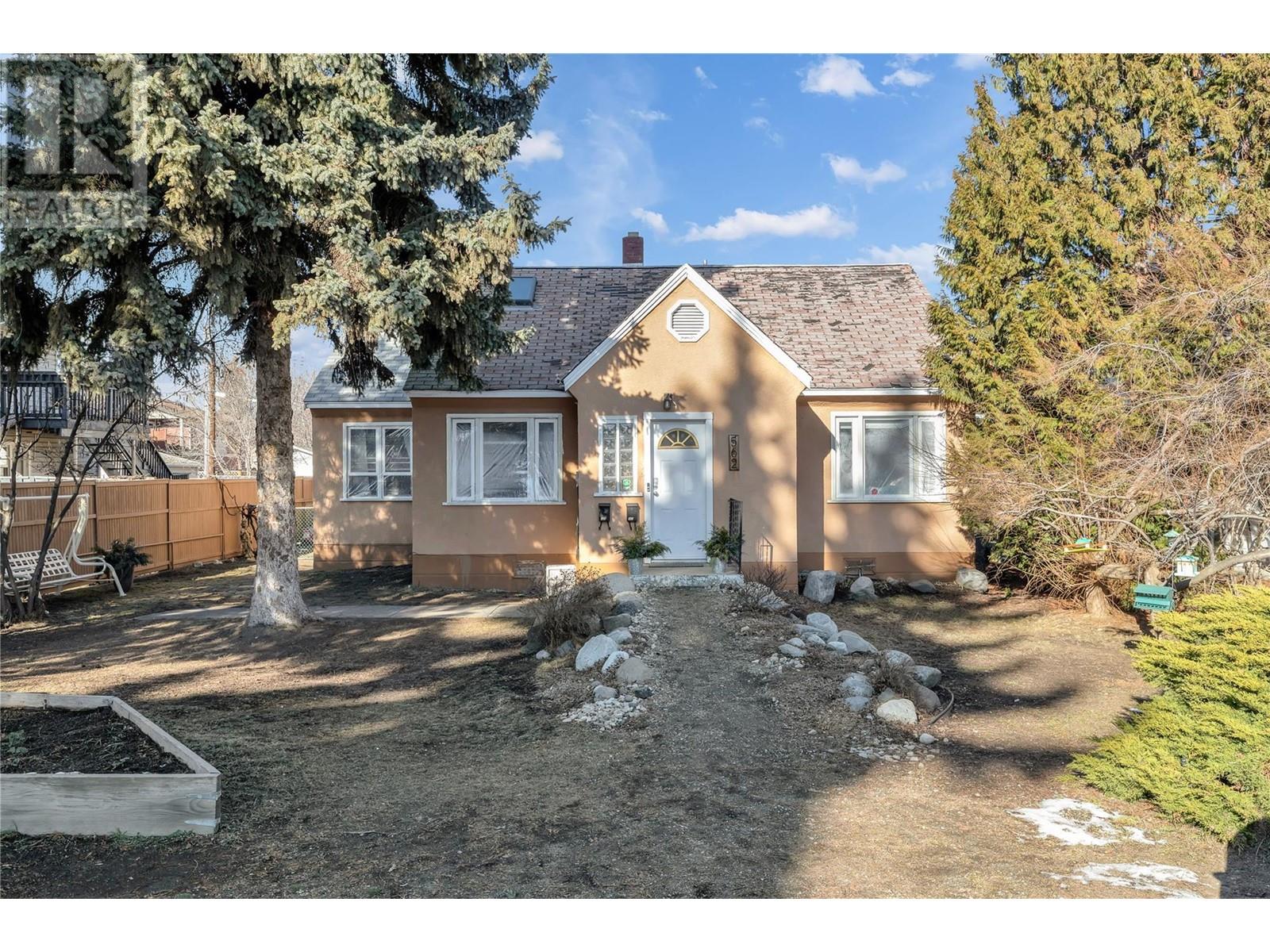 562 Morrison Avenue Kelowna