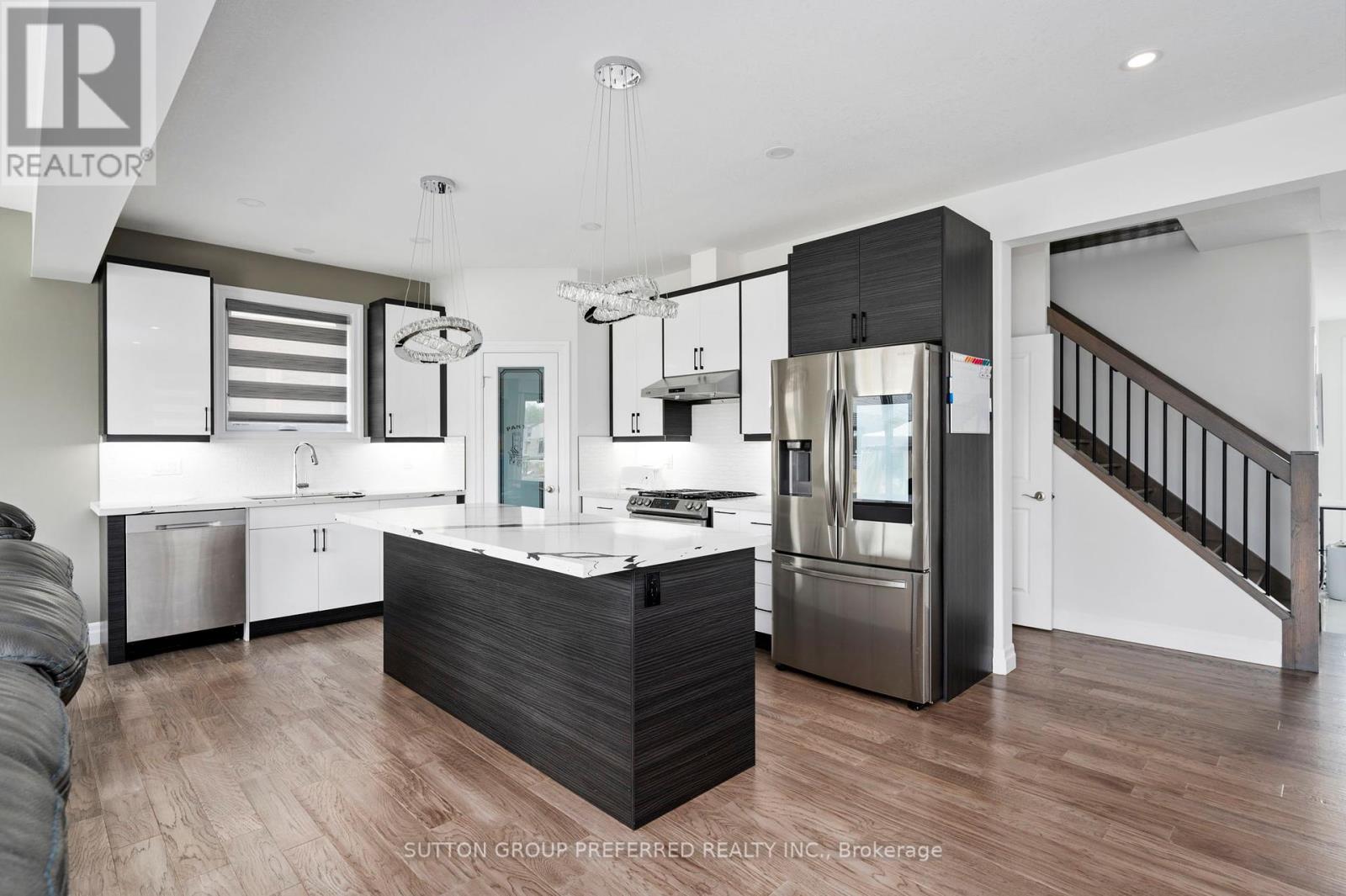 572 Chelton Rd, London, Ontario  N6M 0H7 - Photo 3 - X8162630
