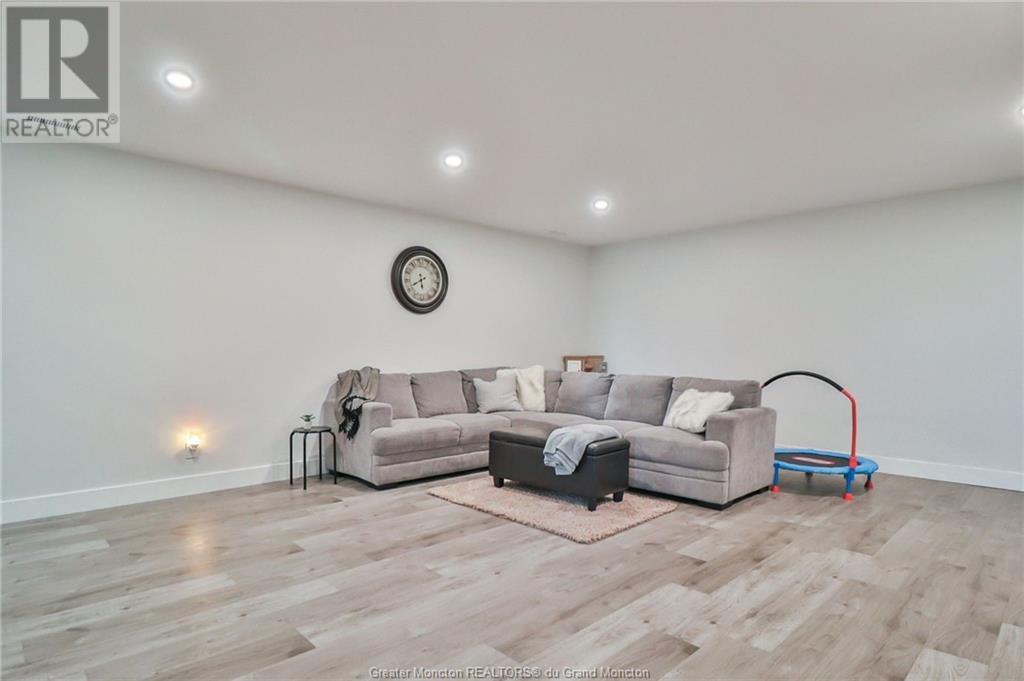 11 Riverside Dr, Petitcodiac, New Brunswick  E4Z 0K7 - Photo 30 - M158125
