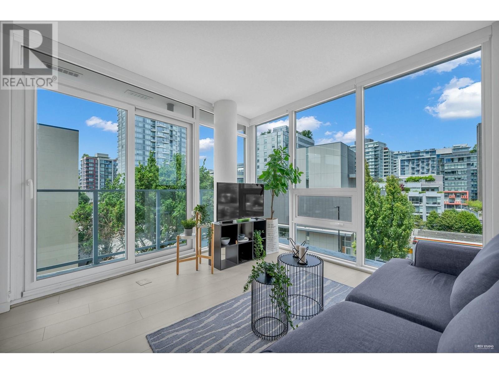 403 180 E 2nd Avenue, Vancouver, British Columbia  V5T 0K4 - Photo 2 - R2861836