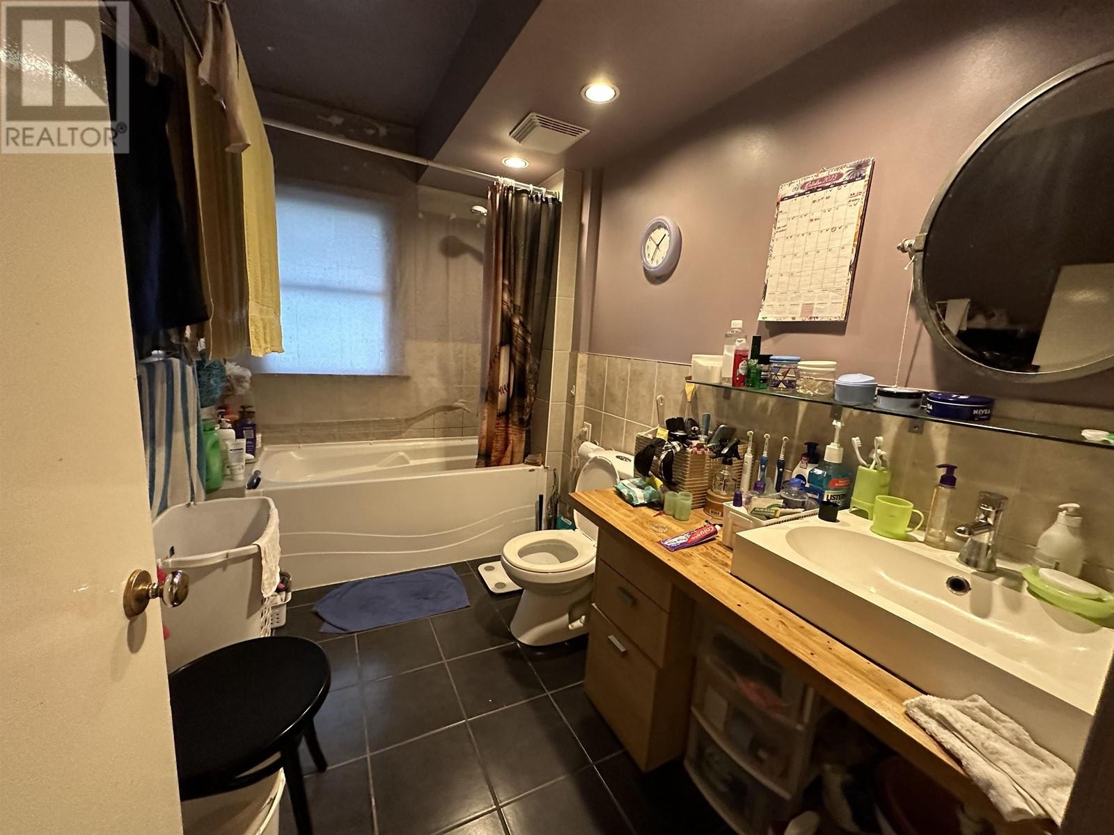 2214 St Johns Street, Port Moody, British Columbia  V3H 2A7 - Photo 14 - R2861857