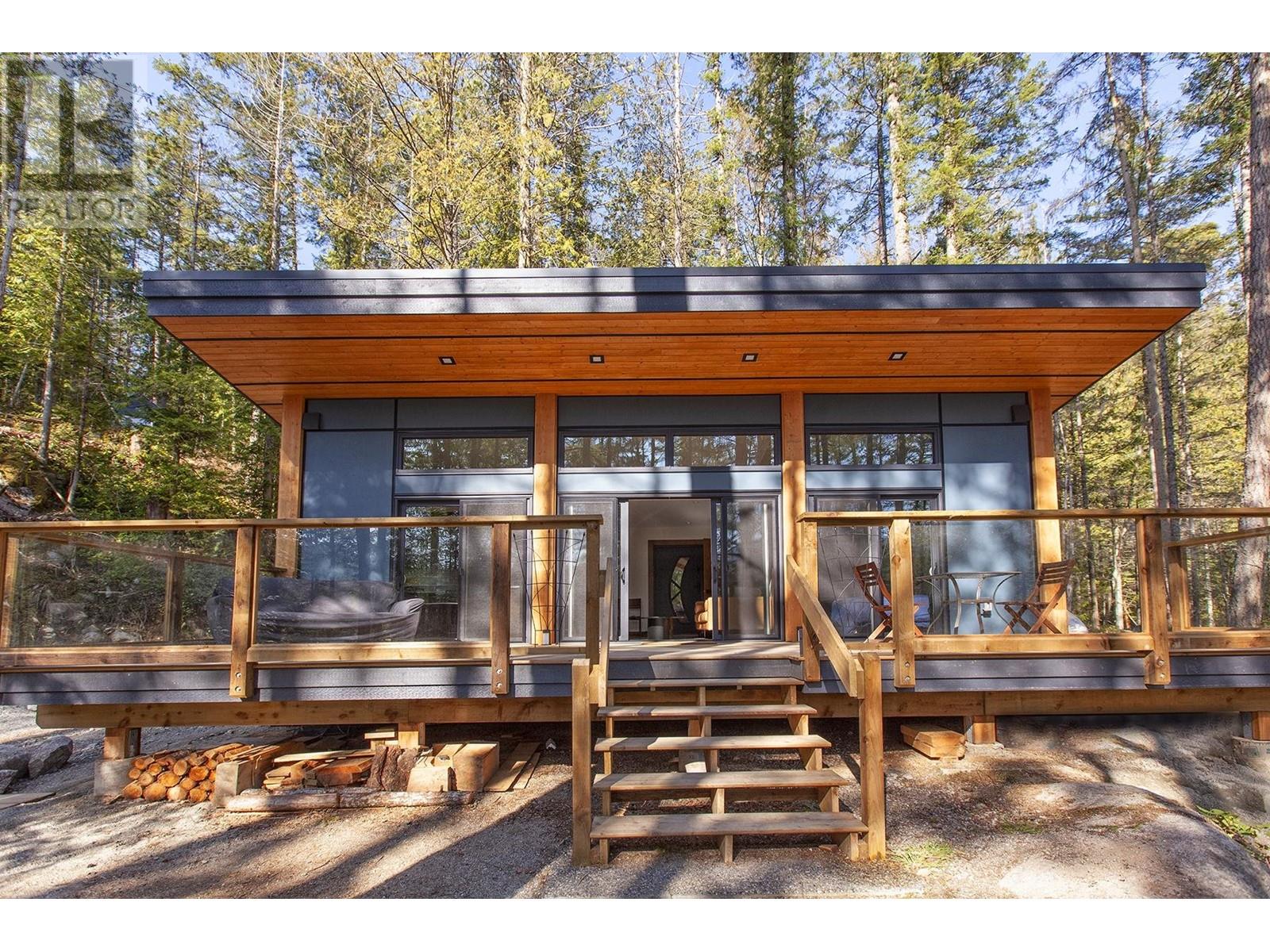 13104 Oyster Bay Road, Garden Bay, British Columbia  V0N 1S1 - Photo 7 - R2861879