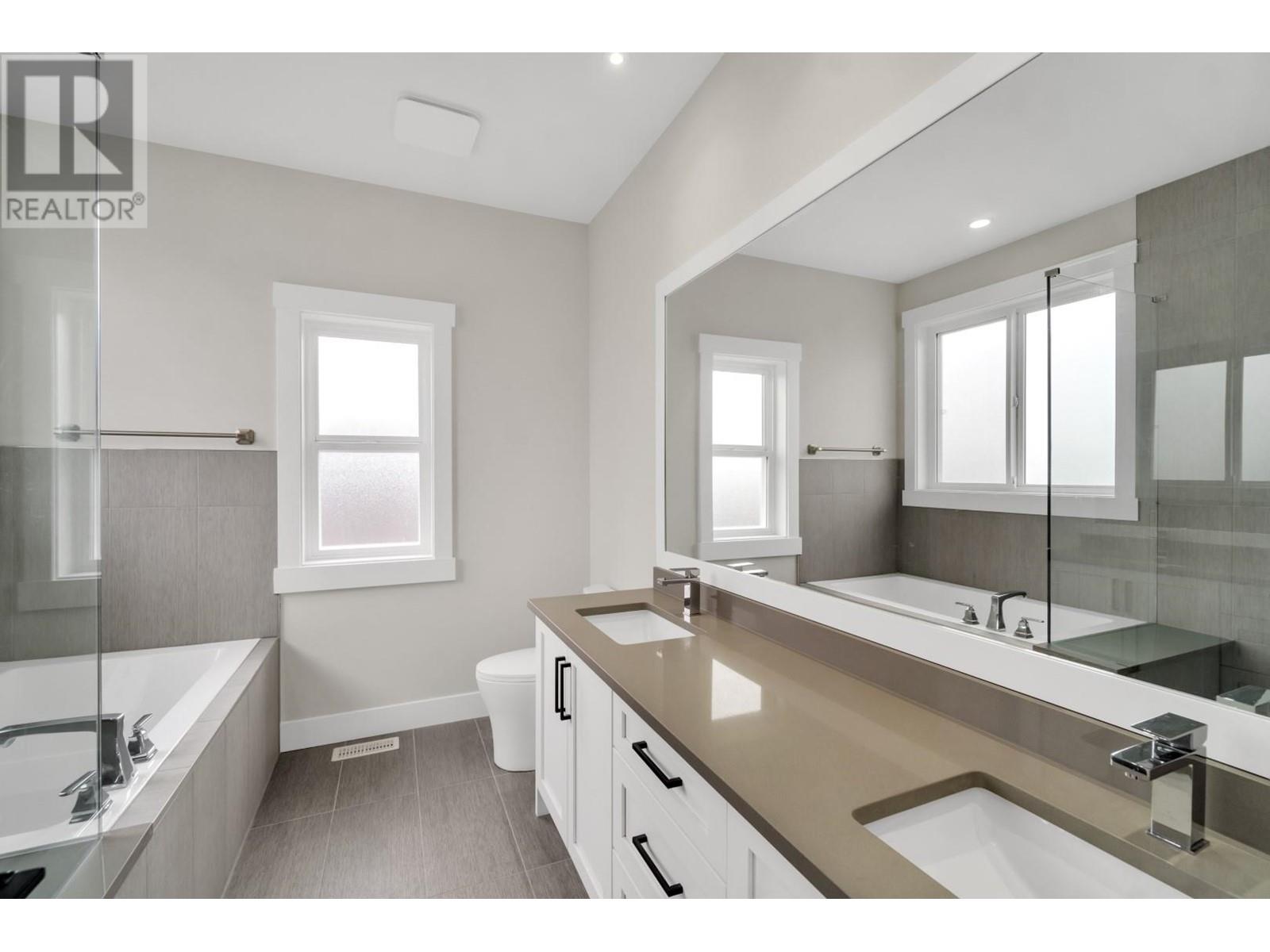 1877 Pitt River Road, Port Coquitlam, British Columbia  V3C 1R1 - Photo 20 - R2861783