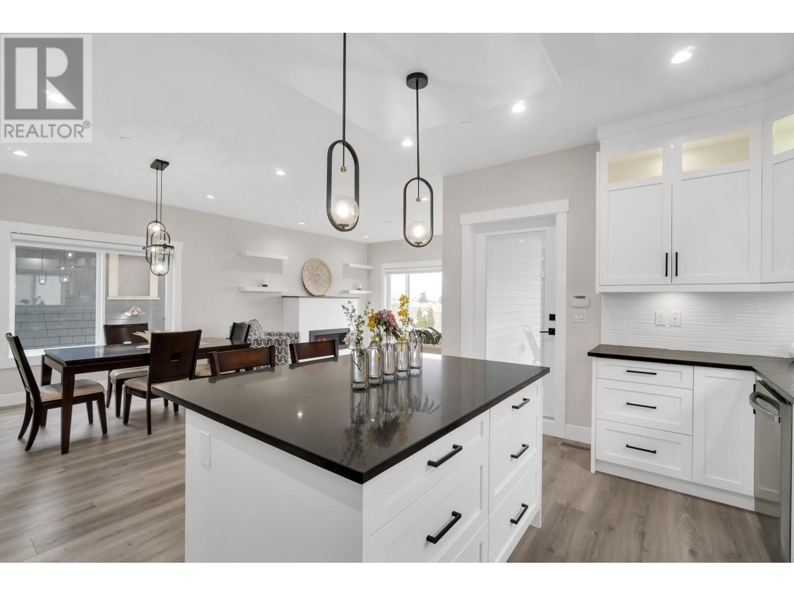 1877 Pitt River Road, Port Coquitlam, British Columbia  V3C 1R1 - Photo 7 - R2861783