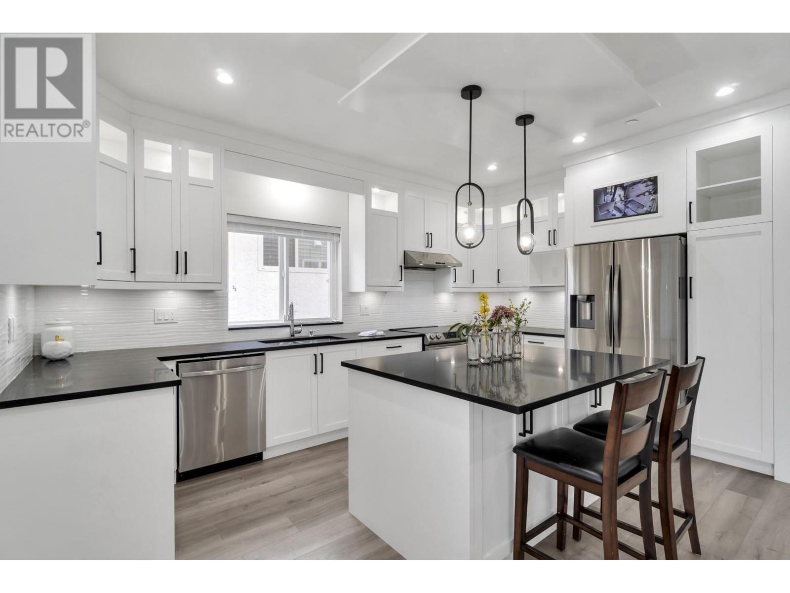 1877 Pitt River Road, Port Coquitlam, British Columbia  V3C 1R1 - Photo 8 - R2861783