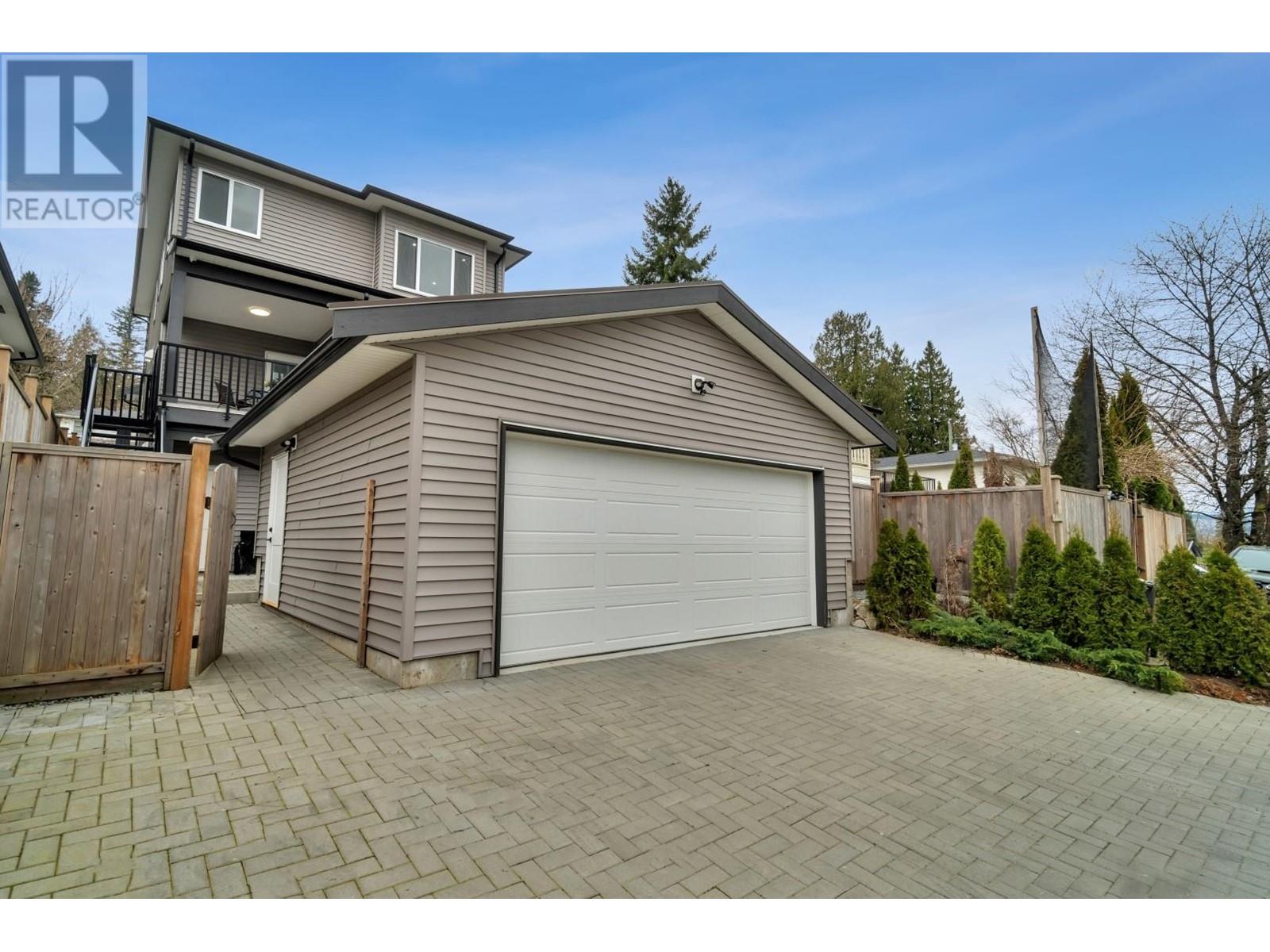1877 Pitt River Road, Port Coquitlam, British Columbia  V3C 1R1 - Photo 32 - R2861783
