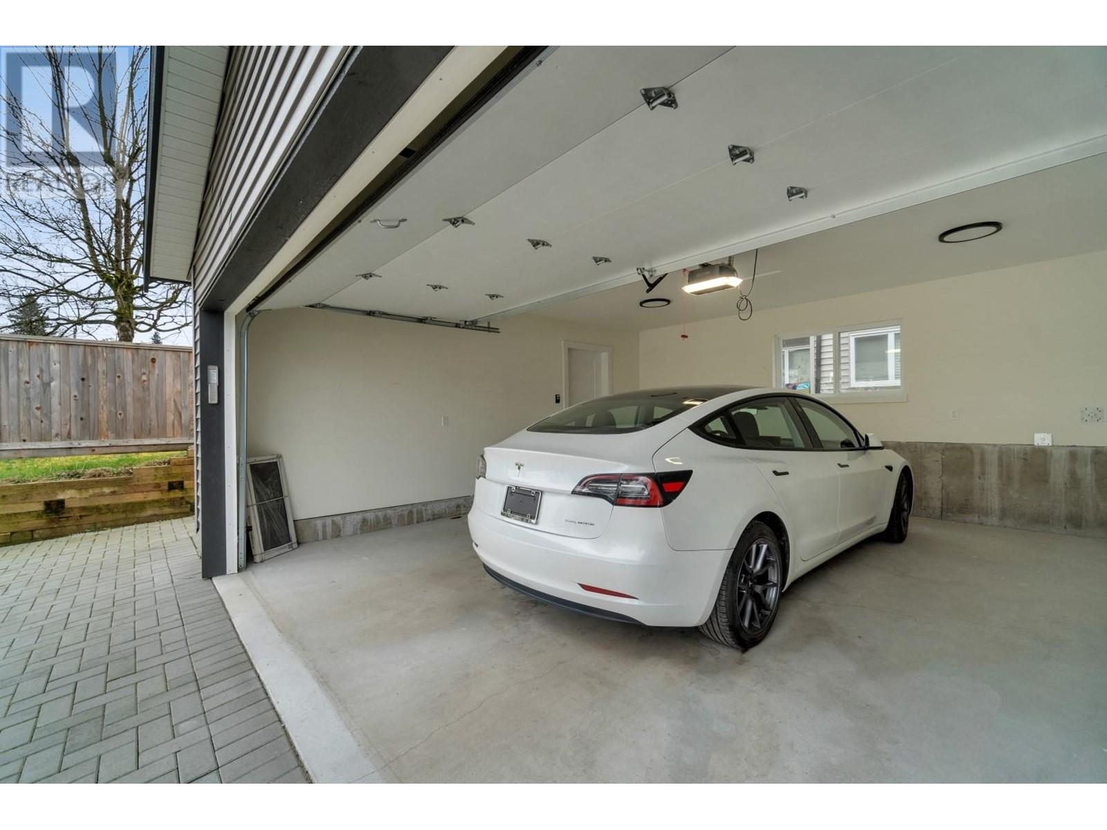 1877 Pitt River Road, Port Coquitlam, British Columbia  V3C 1R1 - Photo 34 - R2861783