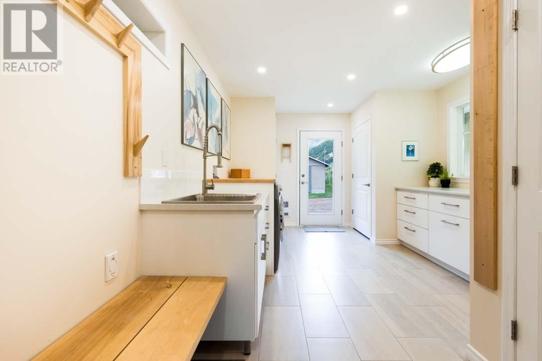 430 Agate Bay Road, Barriere, British Columbia  V0E 2E0 - Photo 17 - 177353