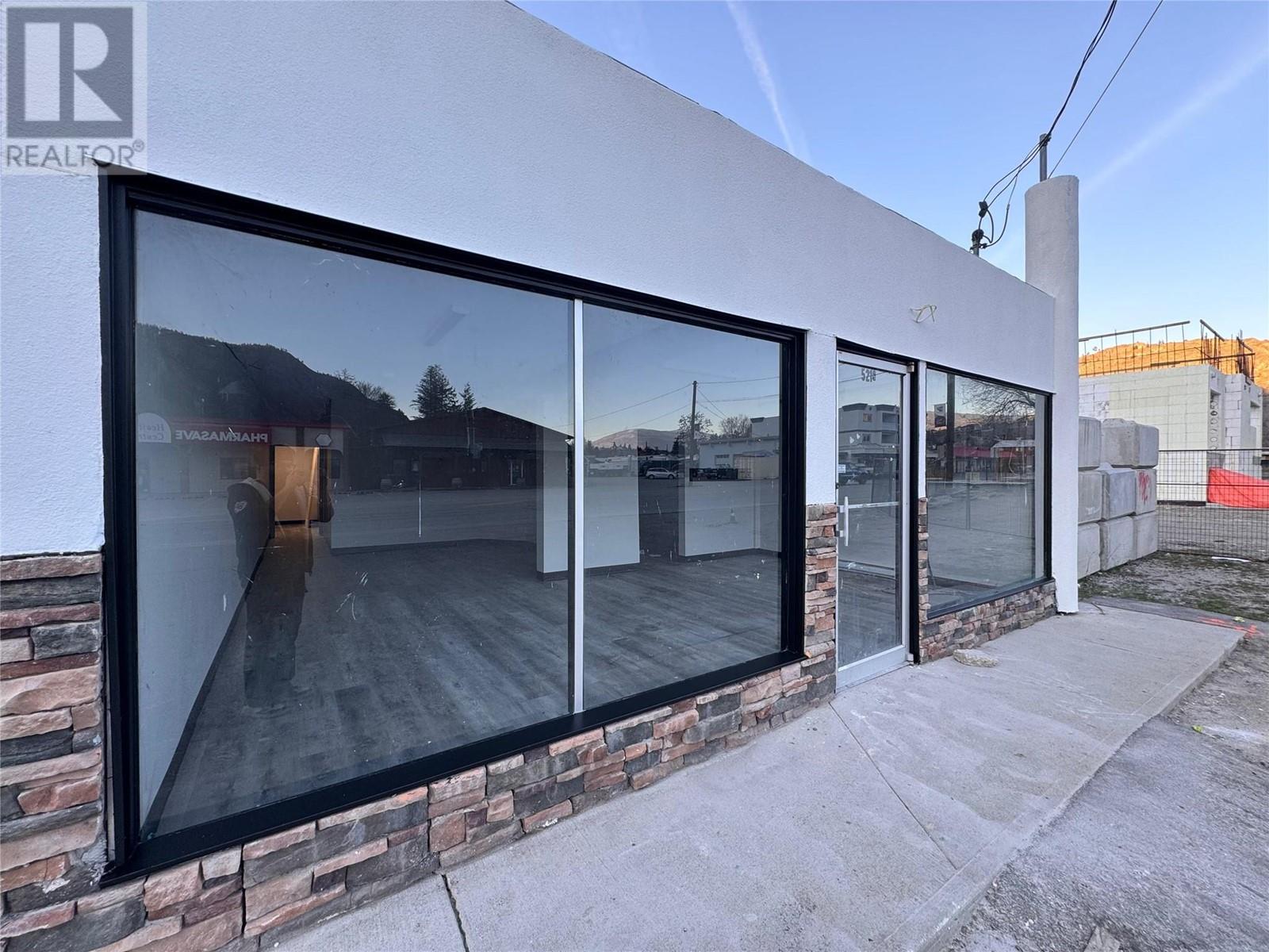 Okanagan Falls Residential Commercial Mix for sale:   750 sq.ft. (Listed 2024-03-22)
