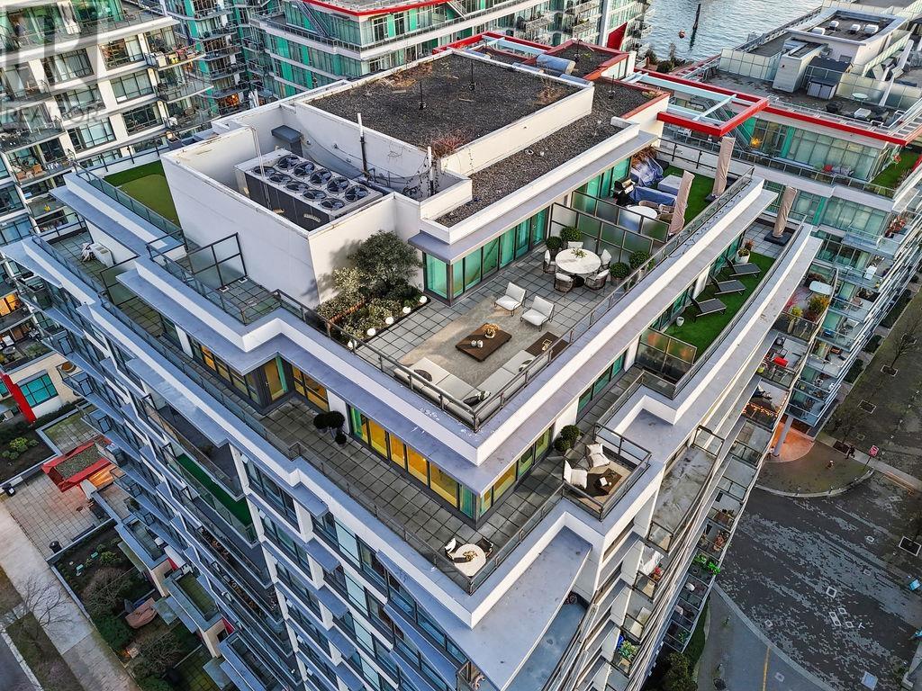 Ph3 162 Victory Ship Way, North Vancouver, British Columbia  V7L 0B4 - Photo 2 - R2861930