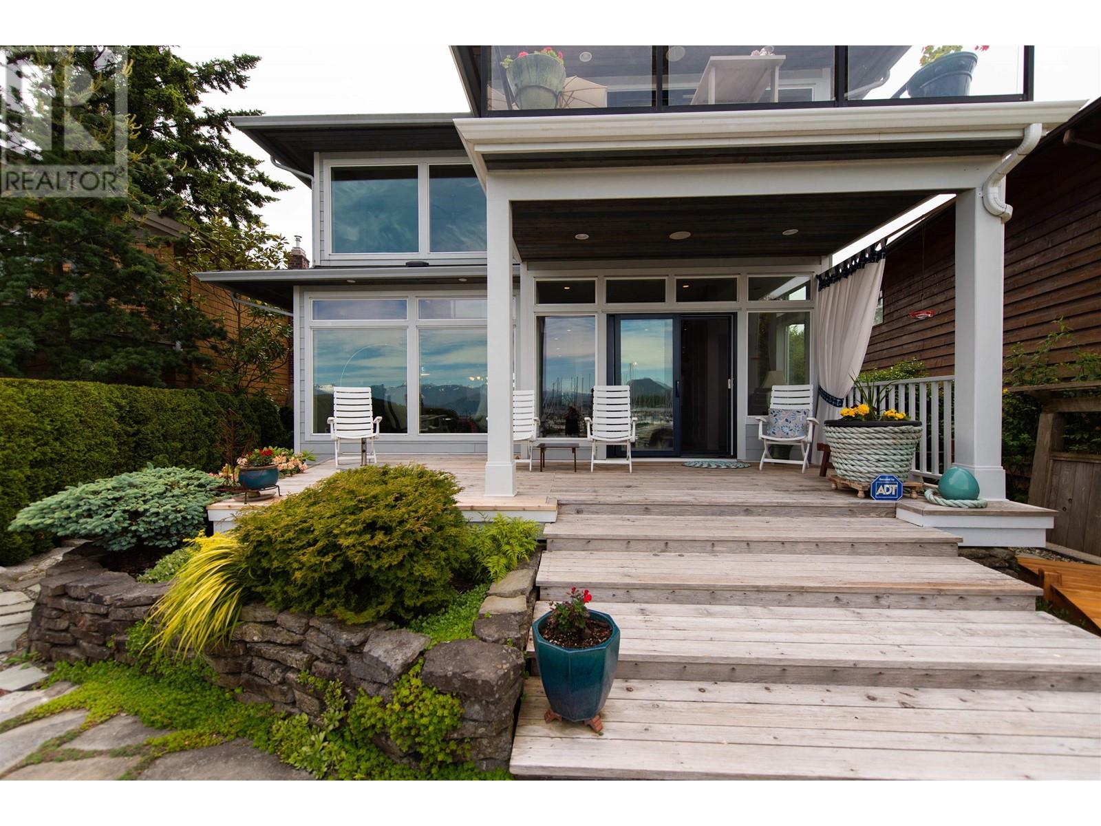 664 Bay Road, Gibsons, British Columbia  V0N 1V8 - Photo 33 - R2861951