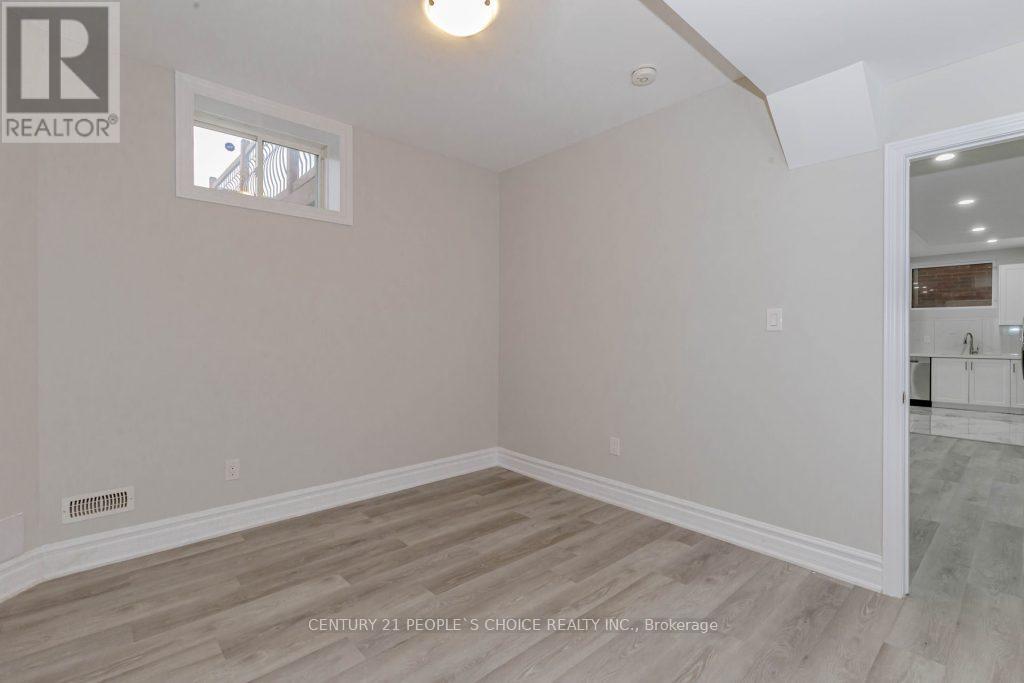 Lower - 4 Cachet Court, Brampton, Ontario  L6X 0X2 - Photo 22 - W8163226