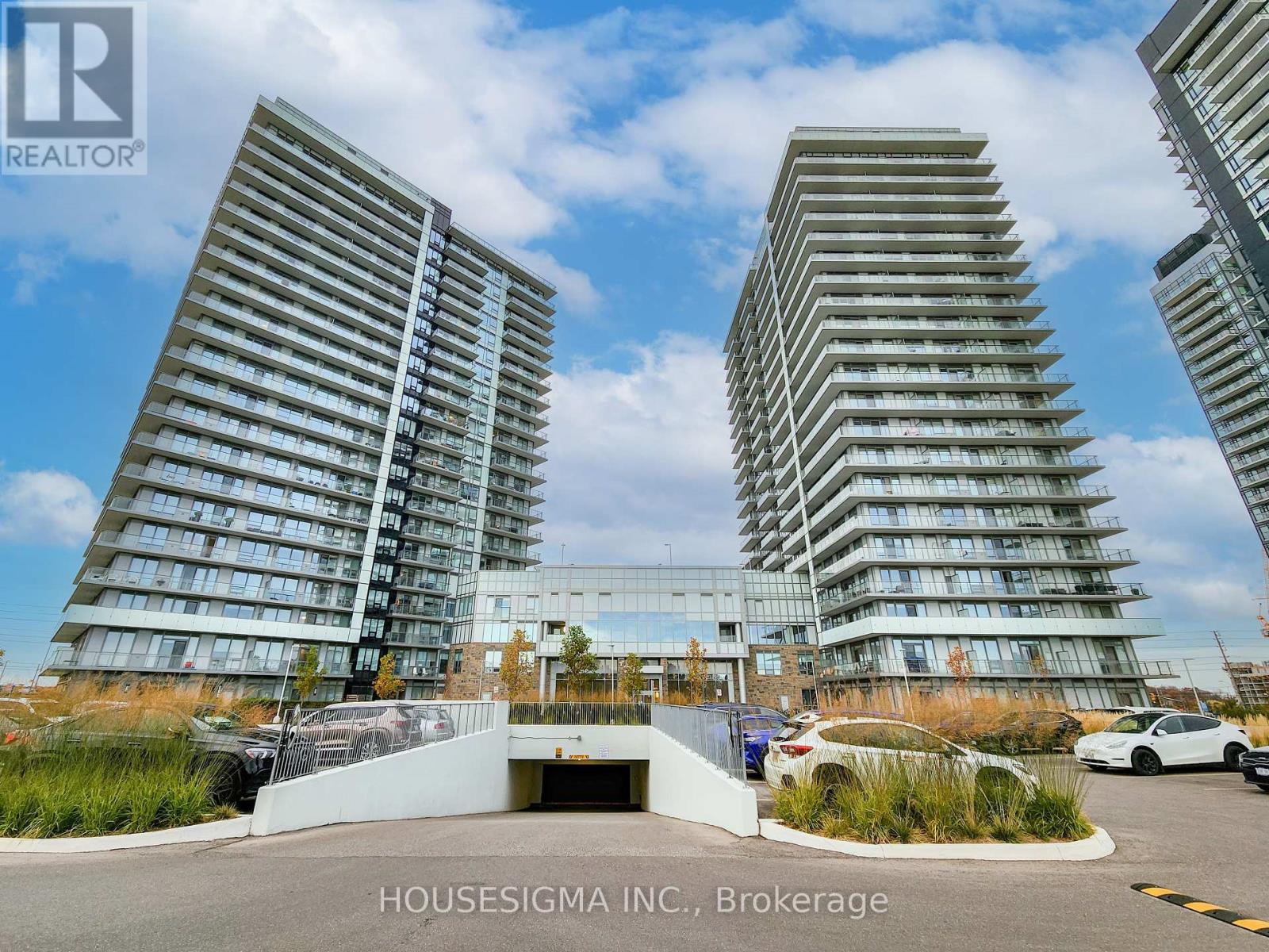 #1202 -4675 Metcalfe Ave, Mississauga, Ontario  L5M 0Z8 - Photo 2 - W8163846