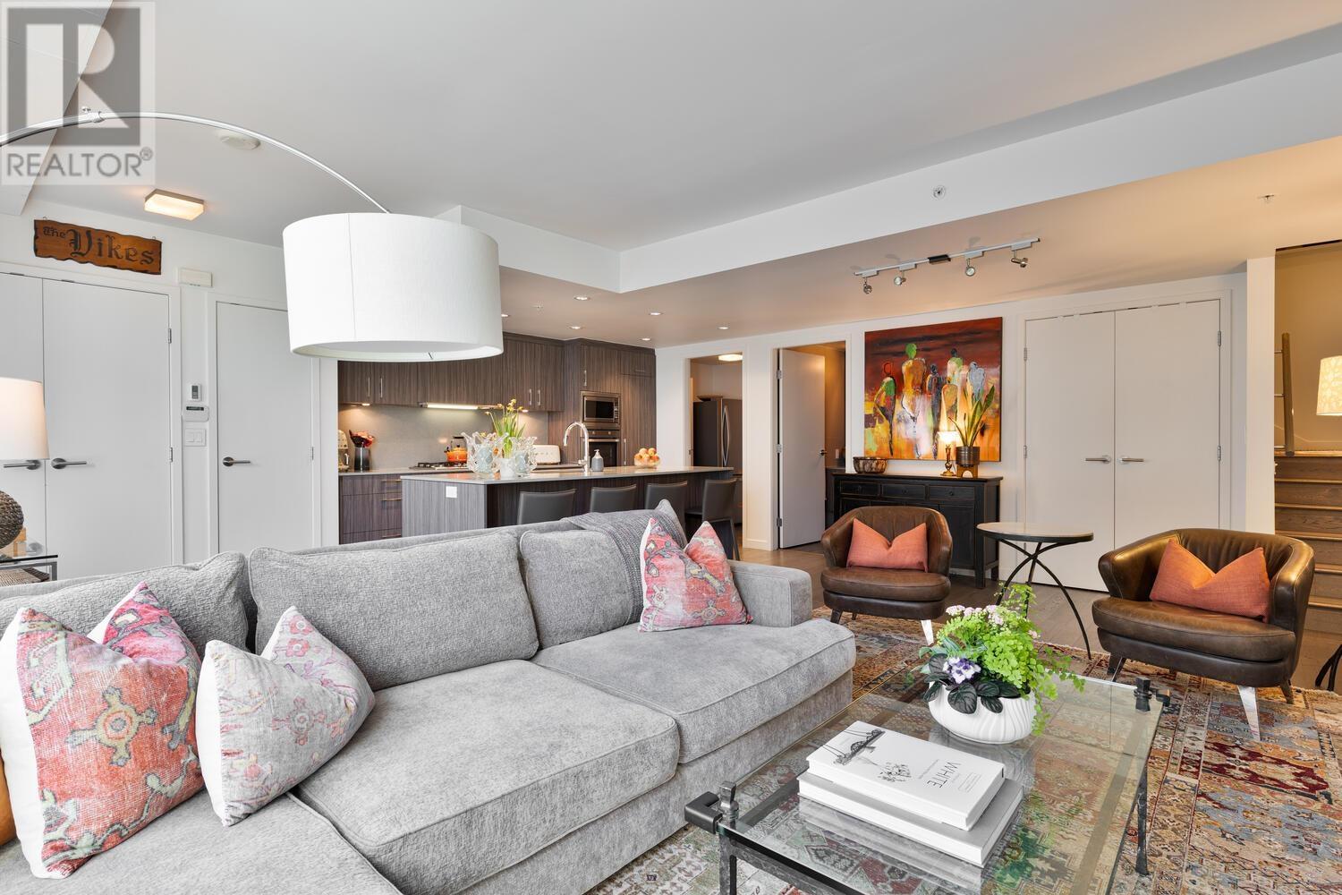 2403 Heather Street, Vancouver, British Columbia  V5Z 0B9 - Photo 2 - R2861979