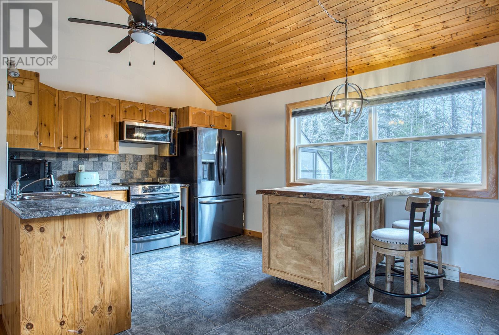 204 Spruce Drive, Parkdale, Nova Scotia  B0R 1A0 - Photo 8 - 202405129