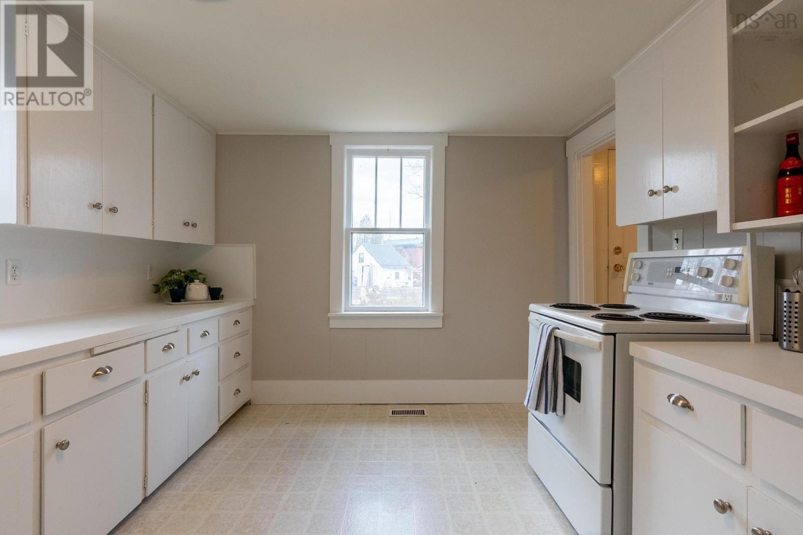 9 Pond Street, Mahone Bay, Nova Scotia  B0J 2E0 - Photo 15 - 202405185