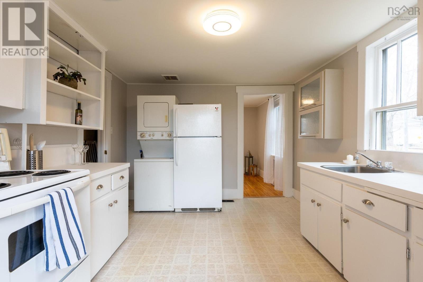 9 Pond Street, Mahone Bay, Nova Scotia  B0J 2E0 - Photo 19 - 202405185