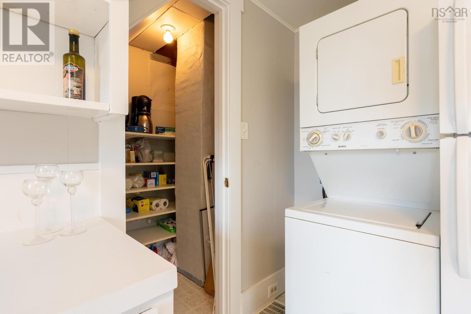 9 Pond Street, Mahone Bay, Nova Scotia  B0J 2E0 - Photo 22 - 202405185