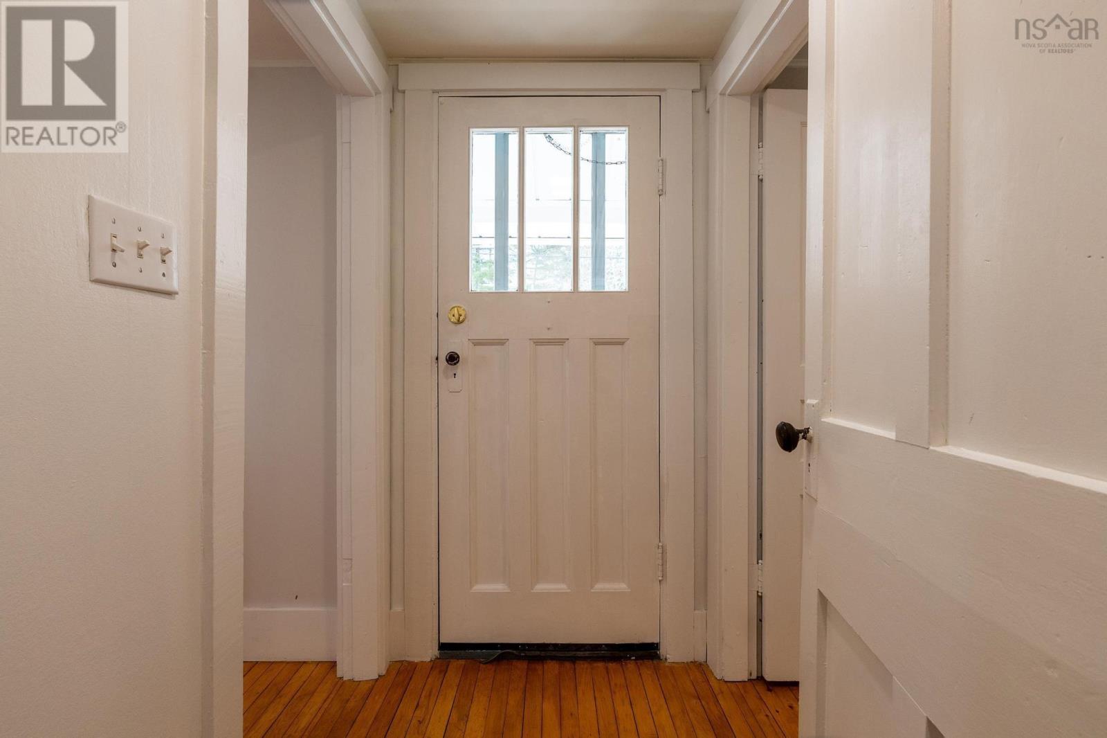 9 Pond Street, Mahone Bay, Nova Scotia  B0J 2E0 - Photo 29 - 202405185