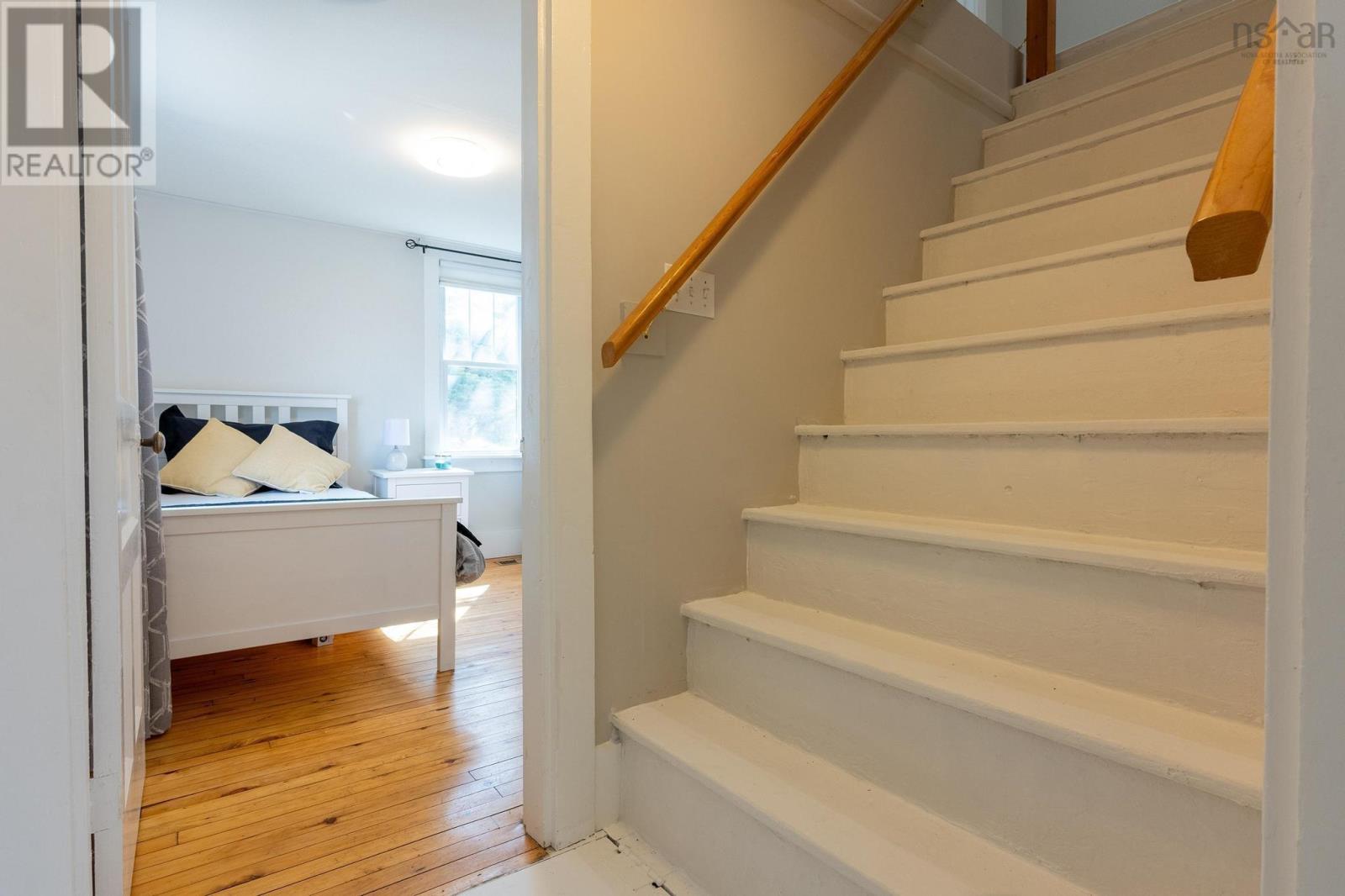 9 Pond Street, Mahone Bay, Nova Scotia  B0J 2E0 - Photo 30 - 202405185