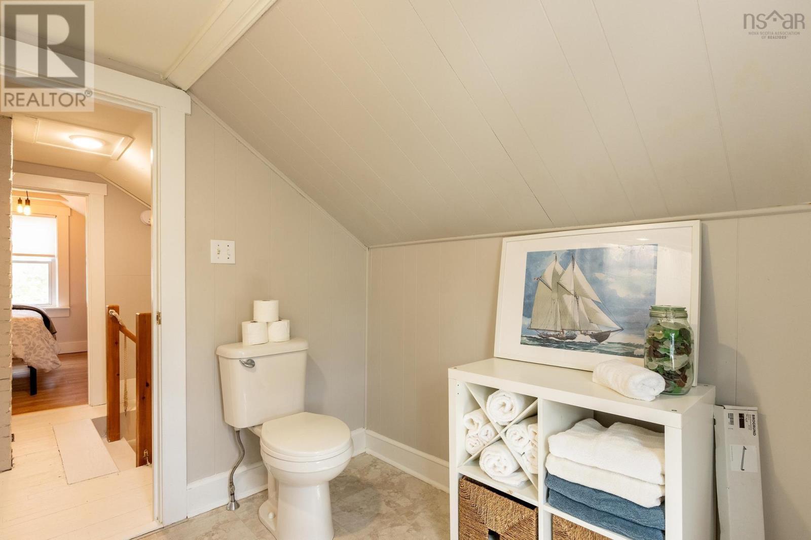 9 Pond Street, Mahone Bay, Nova Scotia  B0J 2E0 - Photo 40 - 202405185