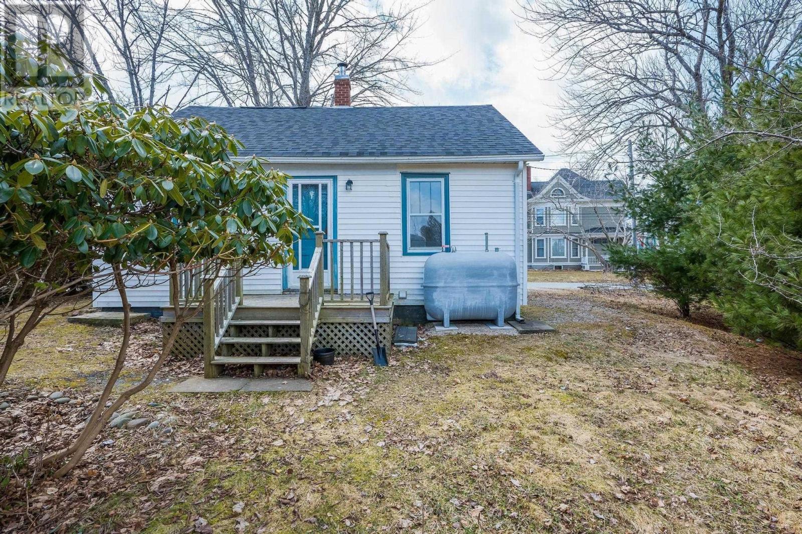 9 Pond Street, Mahone Bay, Nova Scotia  B0J 2E0 - Photo 43 - 202405185