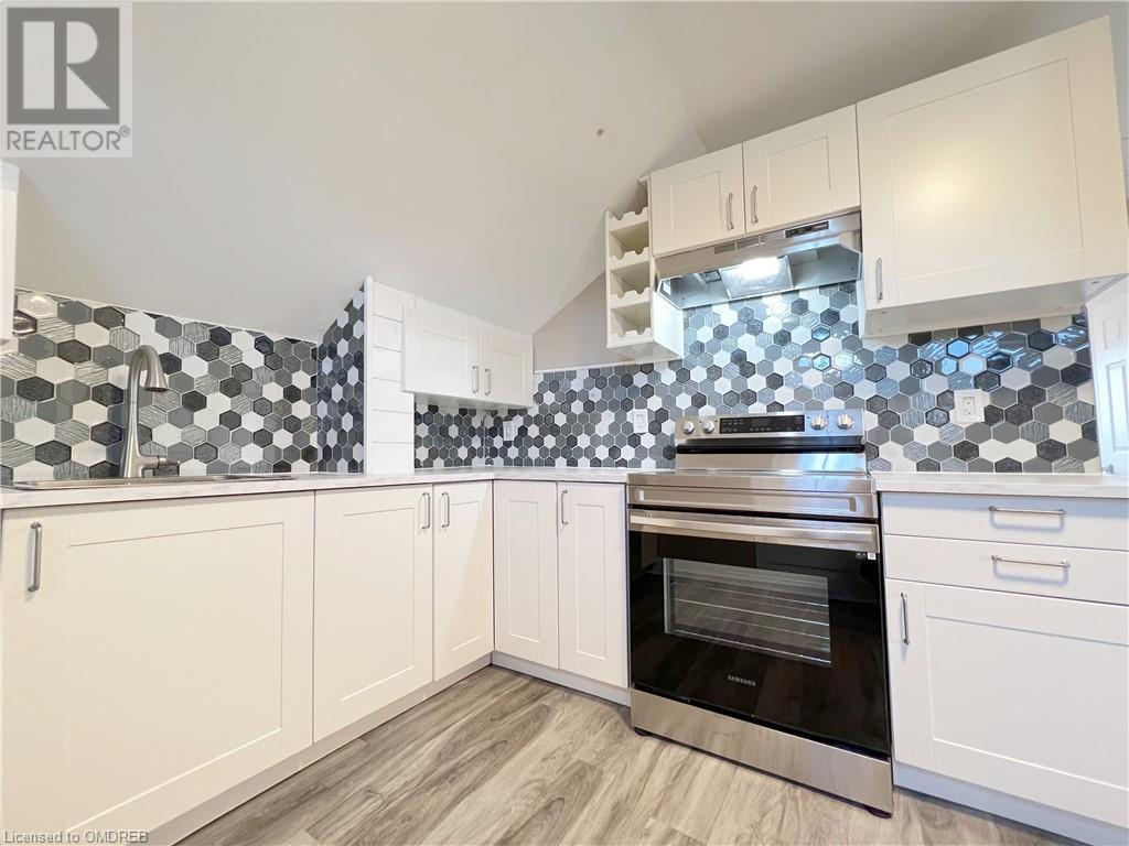 32 Garnet Street, St. Catharines, Ontario  L2R 7C2 - Photo 16 - 40560096
