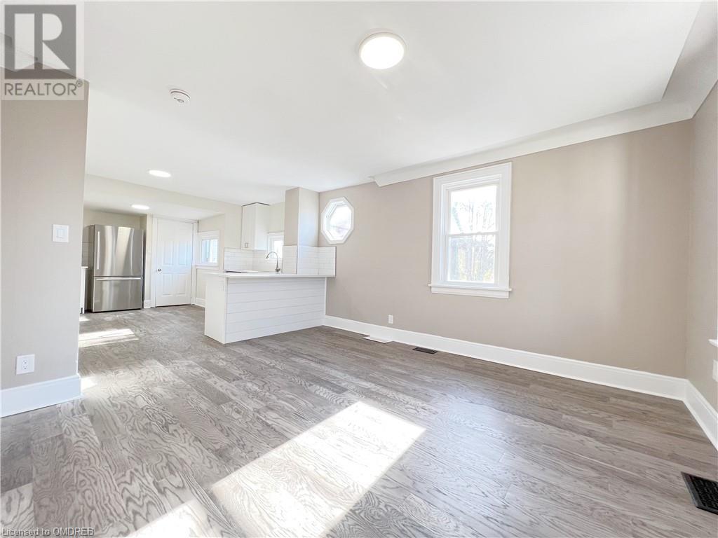 32 Garnet Street, St. Catharines, Ontario  L2R 7C2 - Photo 9 - 40560096