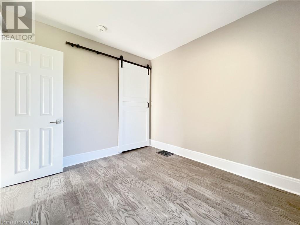 32 Garnet Street, St. Catharines, Ontario  L2R 7C2 - Photo 12 - 40560036