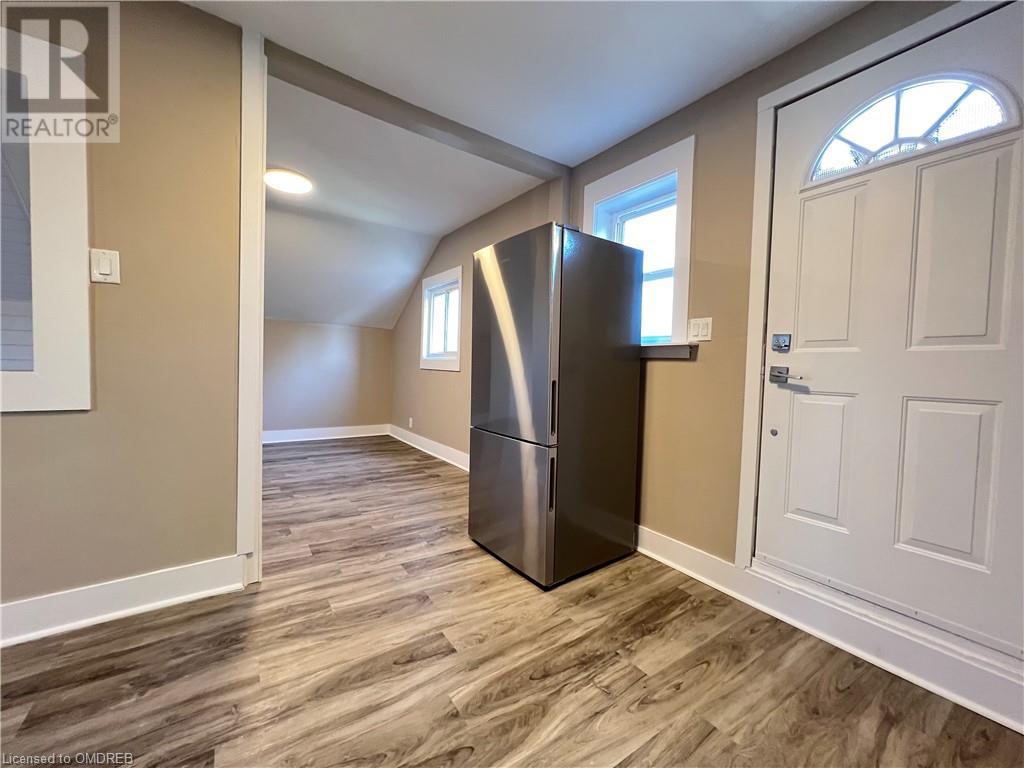 32 Garnet Street, St. Catharines, Ontario  L2R 7C2 - Photo 18 - 40560036