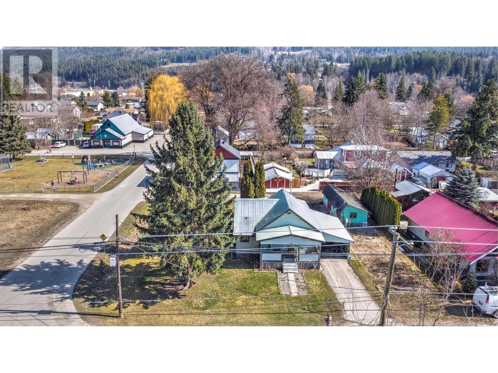 7180 50 Street Ne, Salmon Arm, British Columbia  V0E 1K0 - Photo 4 - 10307692