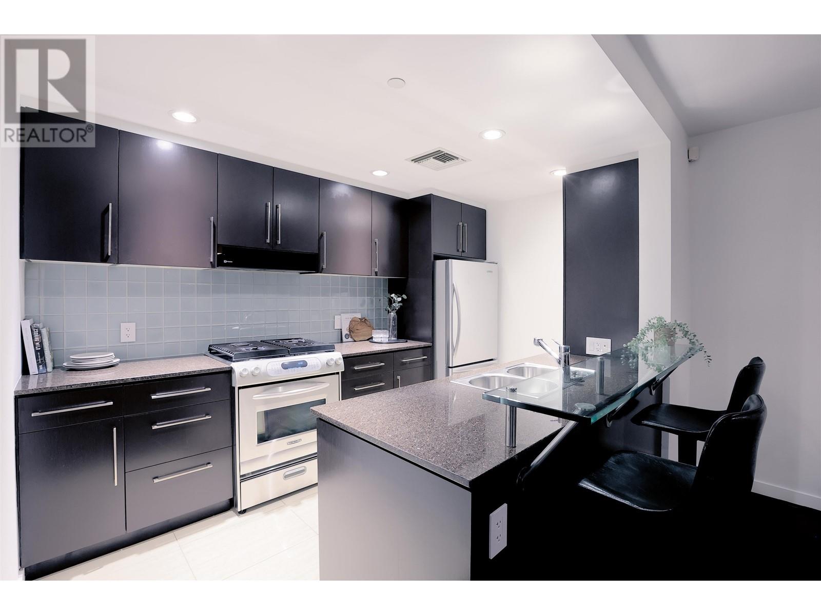 105 638 Beach Crescent, Vancouver, British Columbia  V6Z 3H4 - Photo 8 - R2862077