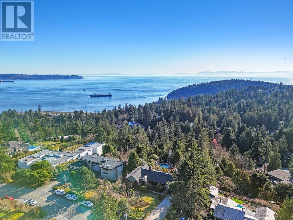 4215 Rockridge Road, West Vancouver, British Columbia  V7W 1A3 - Photo 25 - R2862071