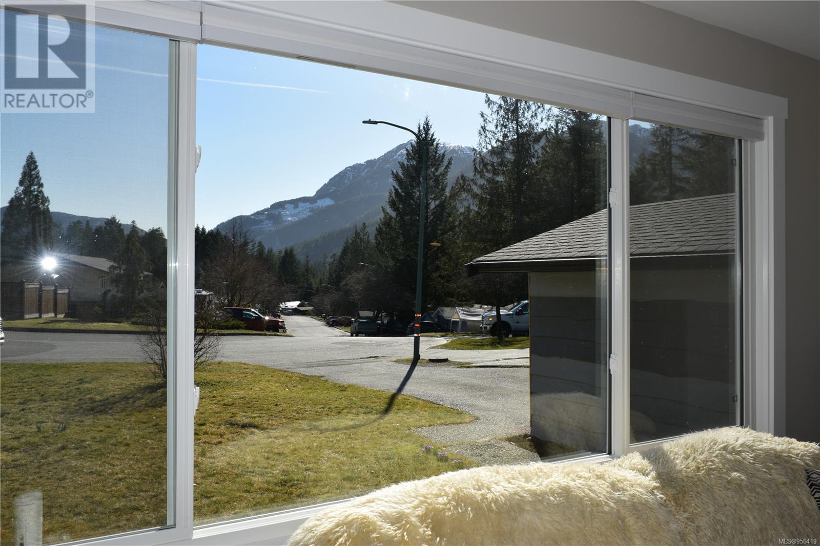630 Dogwood Dr, Gold River, British Columbia  V0P 1G0 - Photo 10 - 956419