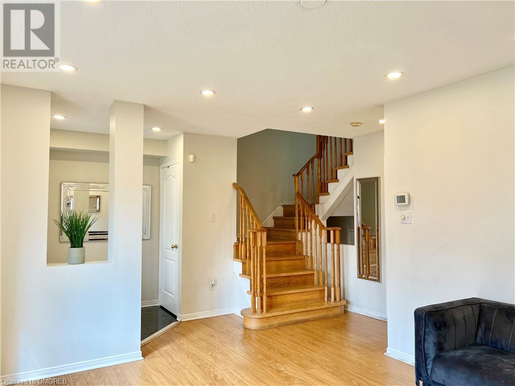 5953 Tenth Line W, Mississauga, Ontario  L5M 6K7 - Photo 3 - 40557616