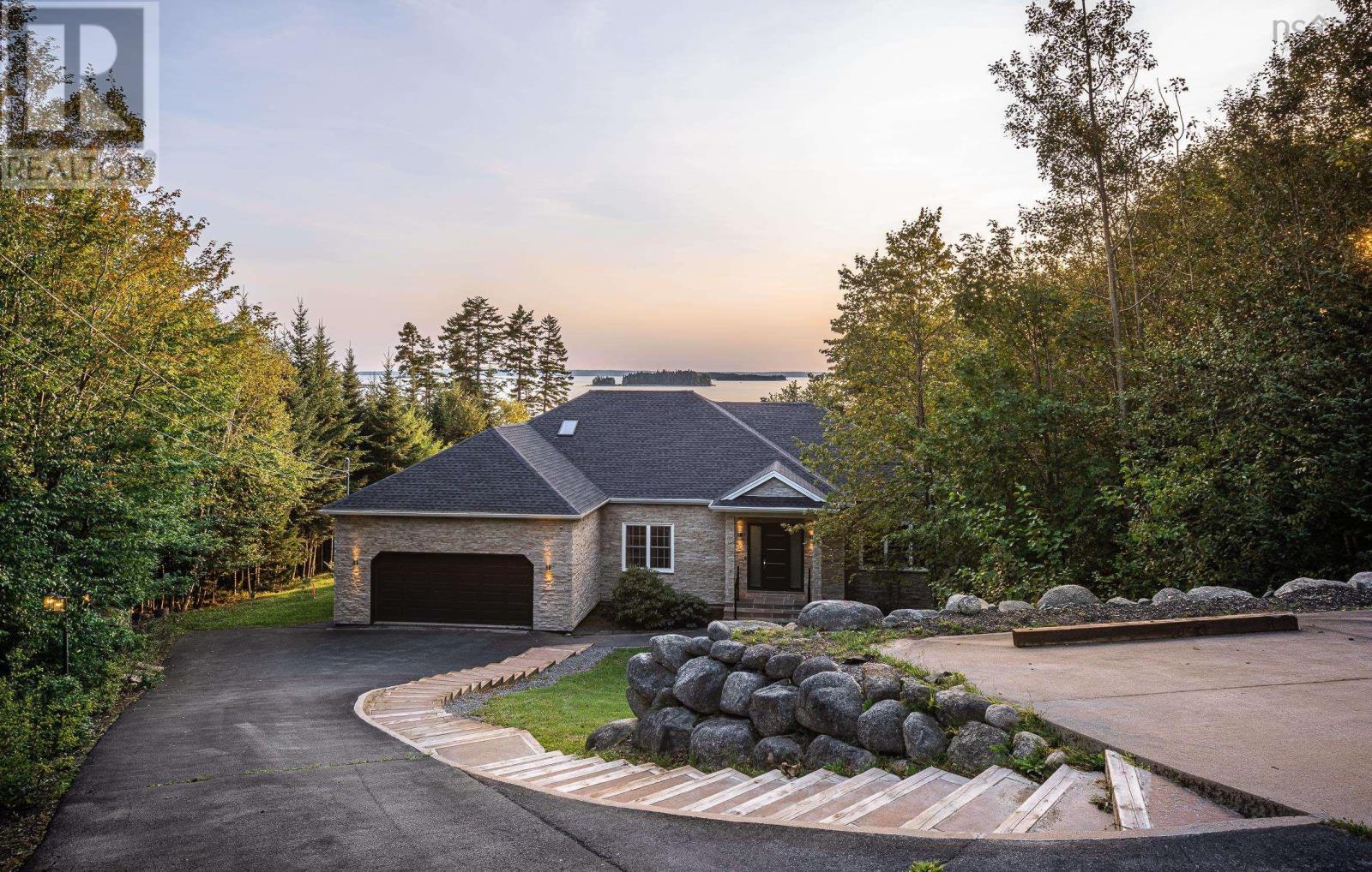 34 Ketch Court, Head Of St. Margarets Bay NS Real Estate Listing