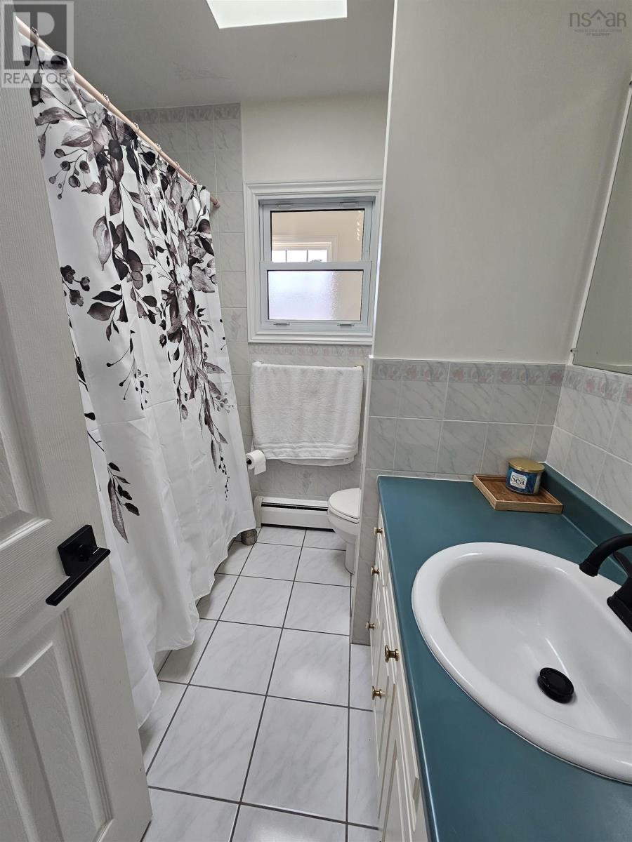 540 Seaview Drive, Upper North Sydney, Nova Scotia  B2A 3N8 - Photo 35 - 202405190