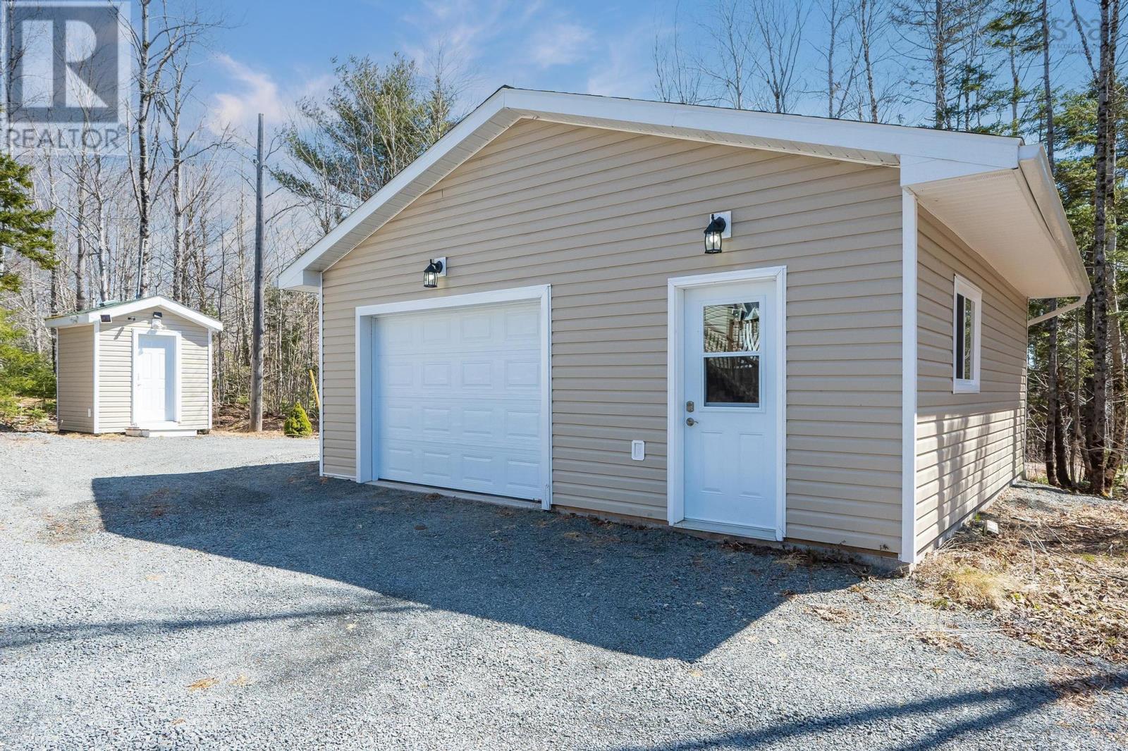 61 Middle Lake North, Vaughan, Nova Scotia  B0N 2T0 - Photo 3 - 202405192