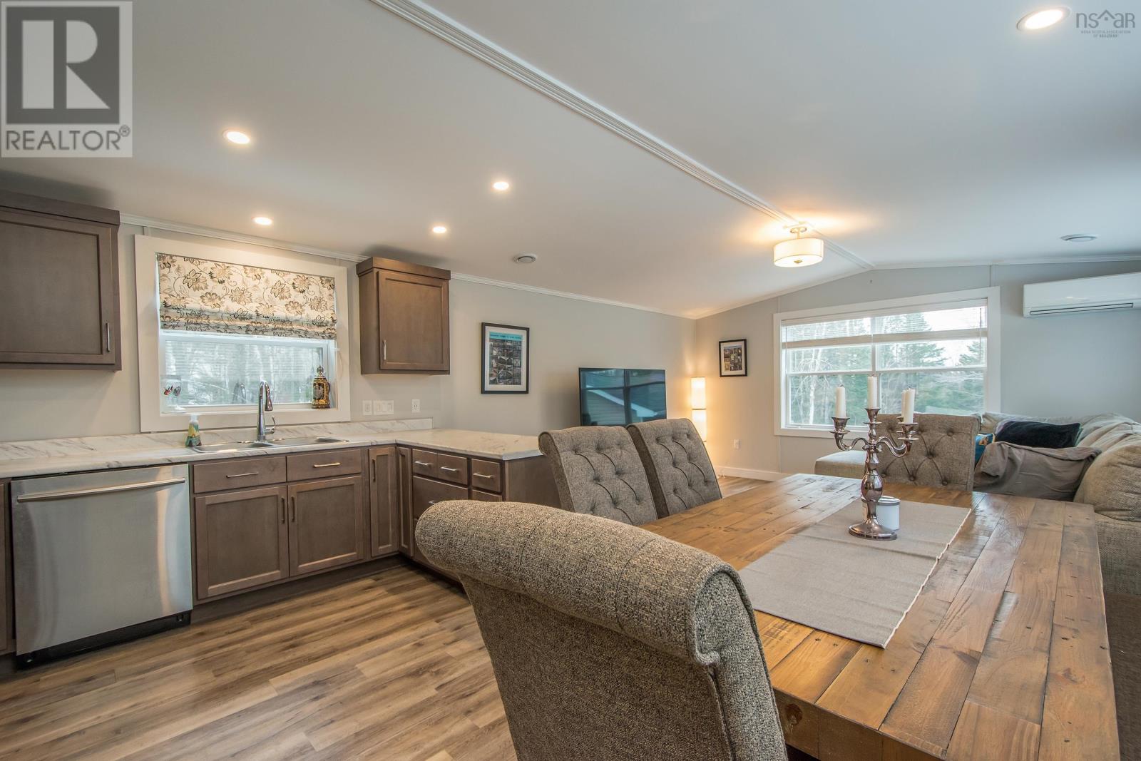 61 Middle Lake North, Vaughan, Nova Scotia  B0N 2T0 - Photo 5 - 202405192