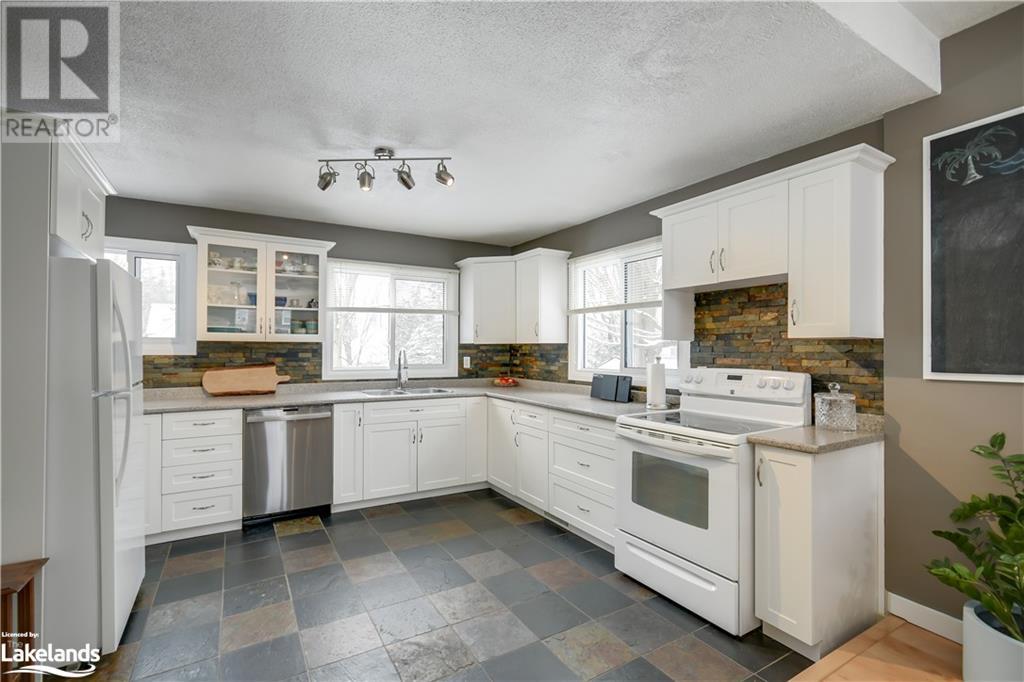 355 Peter Street, Gravenhurst, Ontario  P1P 1G5 - Photo 7 - 40557199