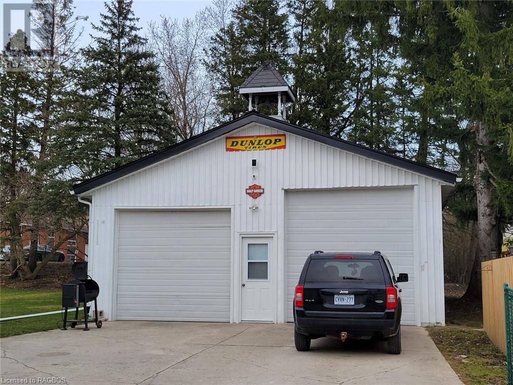 360 James Street, Mount Forest, Ontario  N0G 2L3 - Photo 3 - 40556342