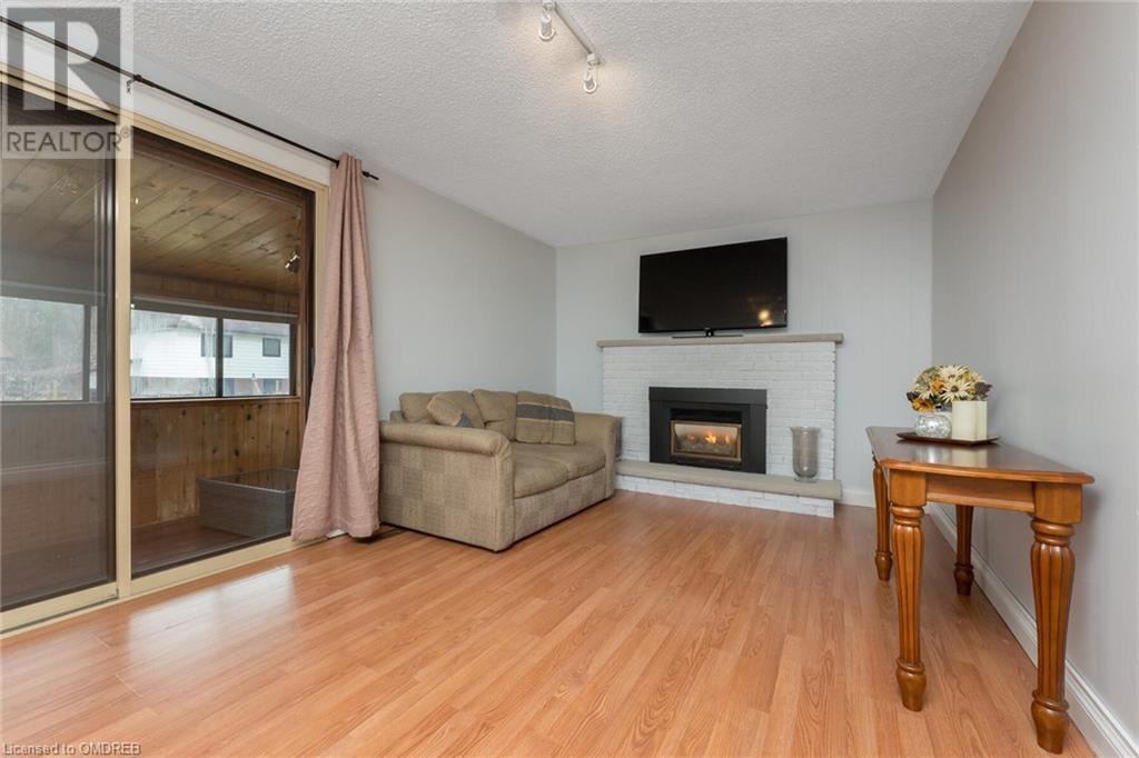 100 Cobble Hill Road, Acton, Ontario  L7J 2N6 - Photo 5 - 40556725