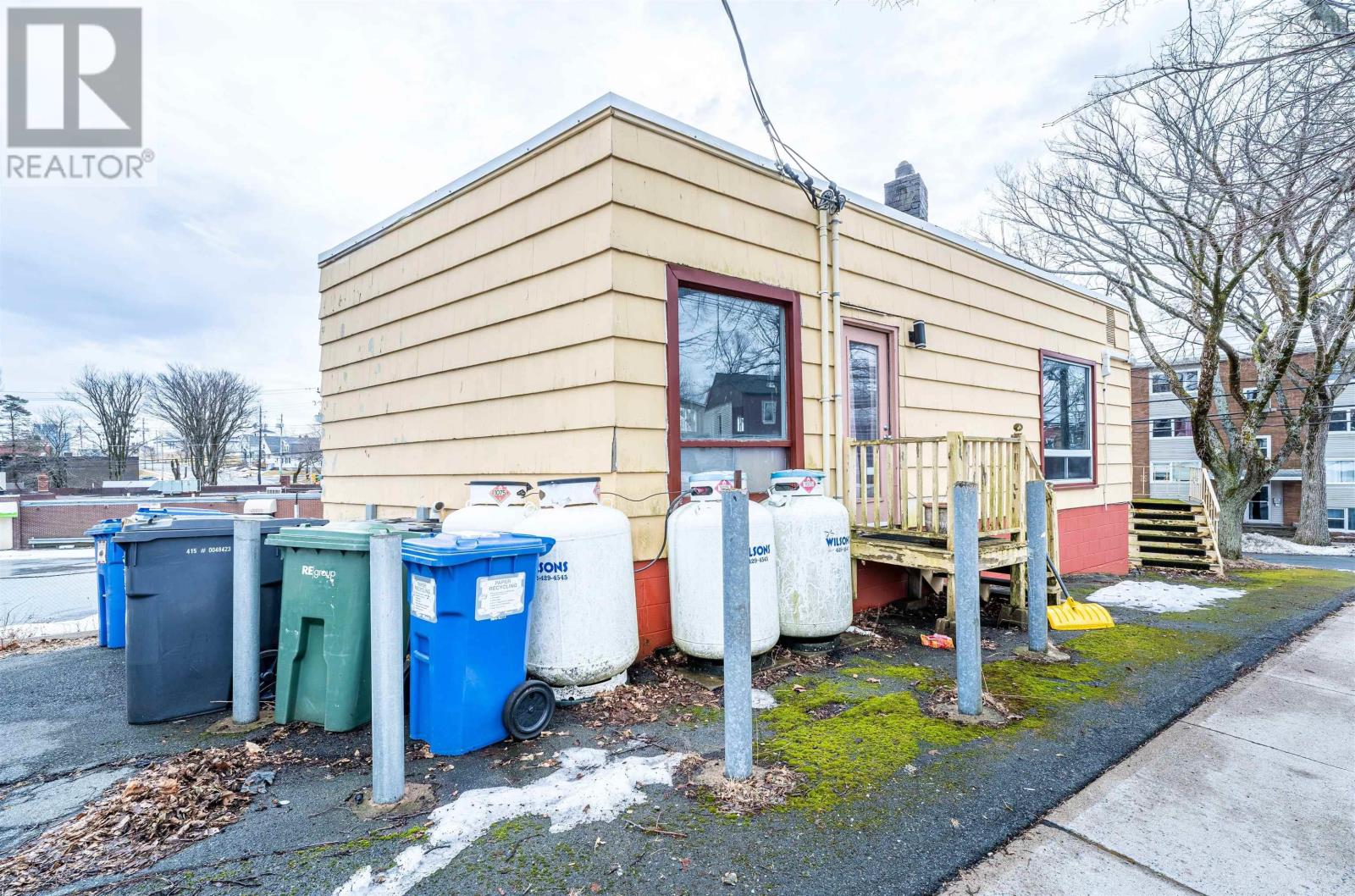 5926 Hillside Avenue, Halifax, Nova Scotia  B3K 2S5 - Photo 11 - 202405213