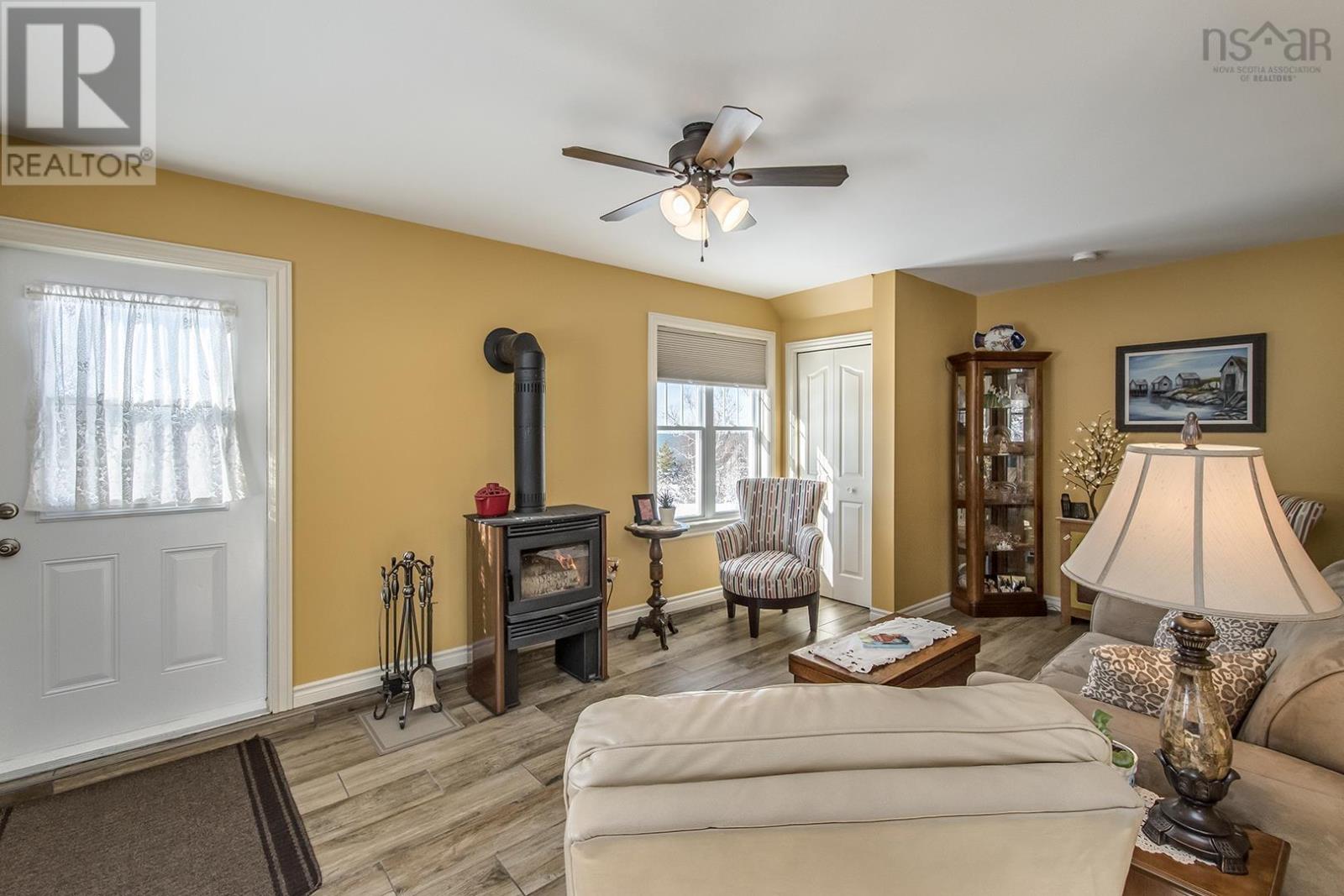 6437 Shore Road W, Youngs Cove, Nova Scotia  B0S 1L0 - Photo 7 - 202405219