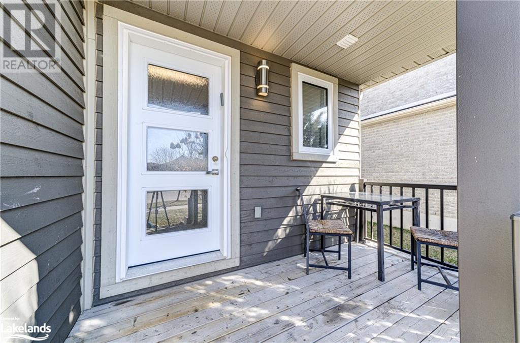 29 Clark Street, Collingwood, Ontario  L9Y 0H9 - Photo 3 - 40554094